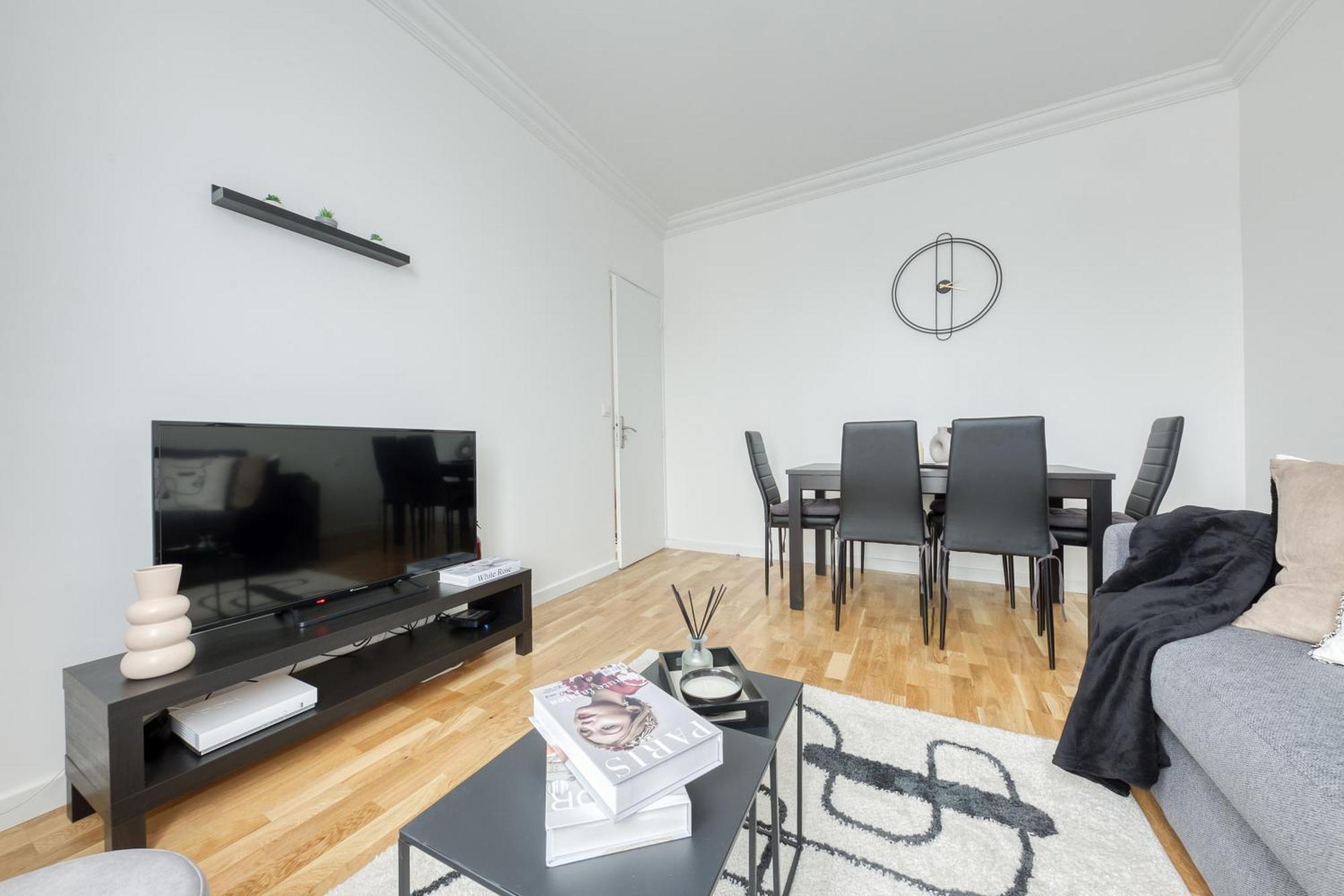 Maison 8 Personnes - Parking - Metro 7 Et Rer B A 6 Minutes Ла Курньов Екстериор снимка